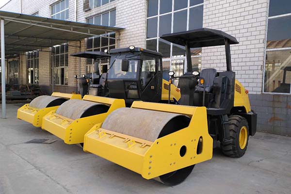 <a href='http://www.jhits.com.cn' target='_blank'>壓路機(jī)</a>廠家 <a href='http://www.jhits.com.cn' target='_blank'>壓路機(jī)</a>廠家